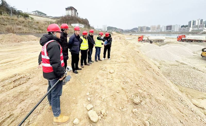 袁斌帶隊督導檢查重點項目復工復產及生產經營情況